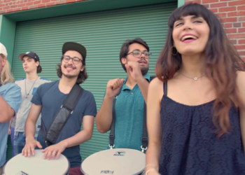 Iberia estrena Volando, un homenaje a sus empleados