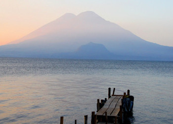 Iberia estrena hoy sus vuelos diarios a Guatemala y El Salvador