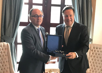 El Presidente de Iberia se reúne en Panamá con el Presidente del país centroamericano