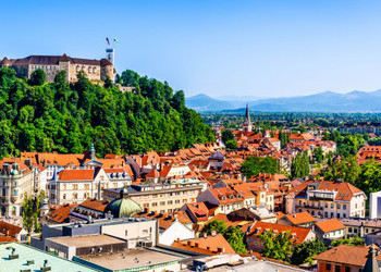 Fez y Liubliana, los nuevos destinos de Iberia para el verano de 2020