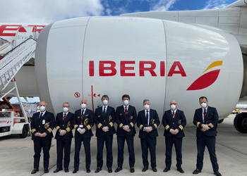 Un vuelo con 13 toneladas de esperanza