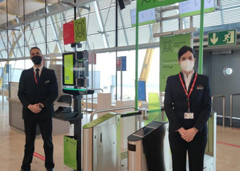 Nuestro proyecto de reconocimiento facial en el aeropuerto de Madrid evoluciona hacia la detección biométrica con tablets