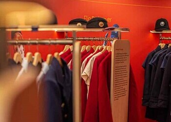 Probarse los uniformes o posar en la Glam Cam: todo lo que se podrá hacer en la Iberia Premium Lounge del MBMFW