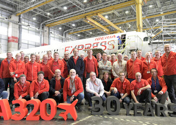 Iberia Mantenimiento celebra 30 años de revisiones de mantenimiento mayor a la familia A320