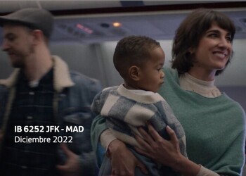 “Vuelos que te cambian la vida” en la campaña de Navidad de Iberia
