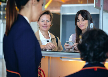 Renovamos nuestro acuerdo con Endesa, lo que permitirá a los clientes acumular 'Avios' y canjearlos por vuelos o planes de ocio