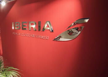 Iberia se reafirma en su apuesta por el talento de la moda española con su presencia en MBFWMadrid