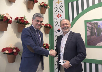 Andalucía se promociona en la sala VIP de Iberia en la T4