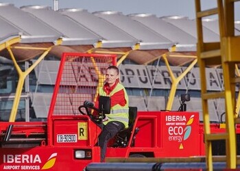Iberia transforma 2500 contratos de sus trabajadores en los aeropuertos españoles