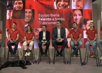 Iberia estrena el documental ‘Equipo Iberia Talento a bordo. Próximo destino: París’
