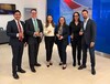 De izquierda a a derecha: Moisés Cedeño Tovar, gerente de Desarrollo de Negocio para Reino Unido e Irlanda en Iberia; Javier Echave, director Comercial de He / Celia Muñoz Espín, directora de Estrategia Comercial, Distribución y Alianzas de Iberia; la embajadora de España en el Reino Unido de Gran Bretaña e Irlanda del Norte, Emma Aparici Vázquez de Parga; Carmen Giraud, directora de Ventas de Iberia en Europa, Oriente Medio y Asia; Karim Ismail,responsable del canal Business para Reino Unido de British Airways e Iberia.