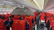 Iberia sorprende a los clientes de su vuelo a México con la nueva camiseta de la Selección Española para el Mundial 2026