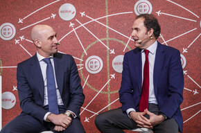 Firma acuerdo RFEF. Luis Rubiales y Javier Sánchez-Prieto