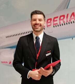 Carlos Liras, sobrecargo