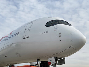 AVION HOLA MADRID.JPEG