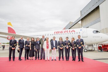 Iberia dedica uno de sus aviones a Bettina Kadner, pionera de la aviación española