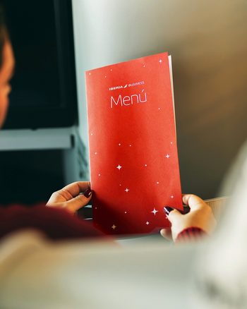 Iberia llena sus vuelos de espíritu navideño estas fiestas