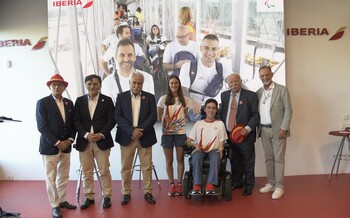 Iberia ‘se quita el sombrero’ ante los deportistas paralímpicos tras su participación en los Juegos de París