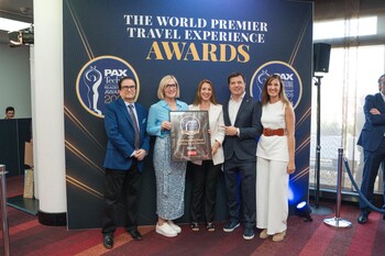 Iberia recibe el premio al “Mejor servicio de comida a bordo en Europa 2024” en los PAX International Awards