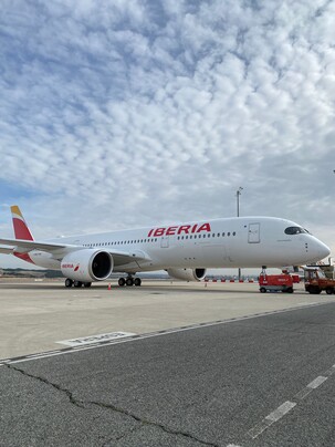 A350 Hola, Madrid vertical