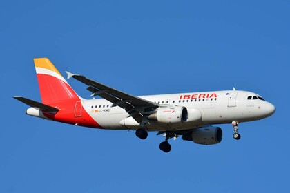 A319