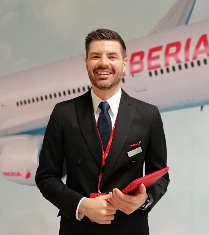 Carlos Liras, sobrecargo