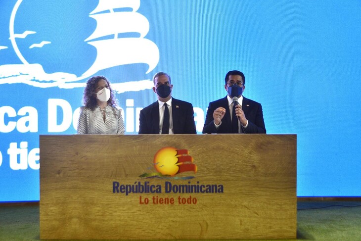 Firma con República Dominicana 01